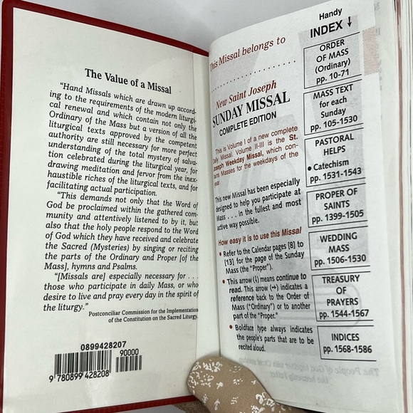 Saint Joseph Sunday Missal Red and Gold - Picture 9 of 14